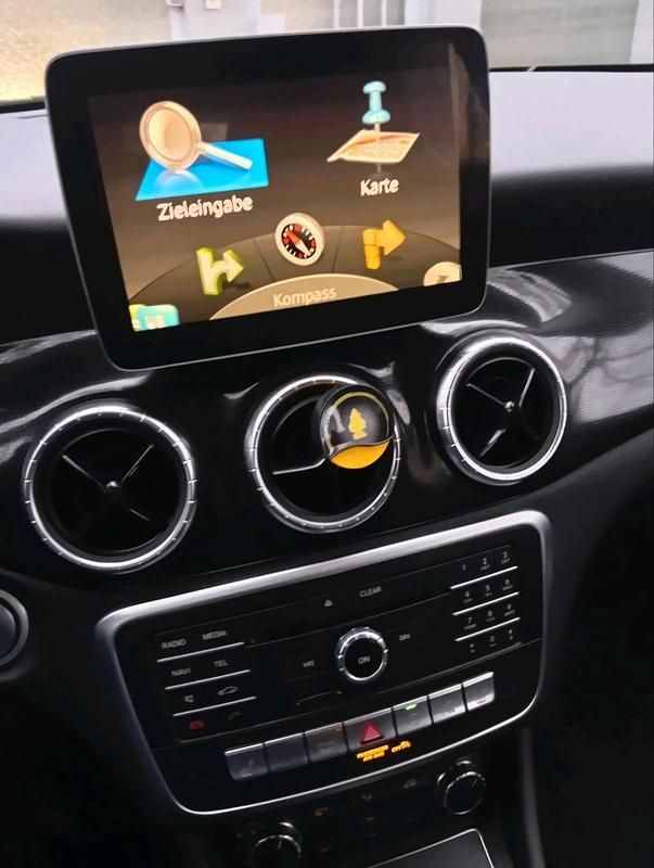 Gebraucht Mercedes CLA180 Shooting Brake 122 PS (89 kW) 2017 Weiß Kombi