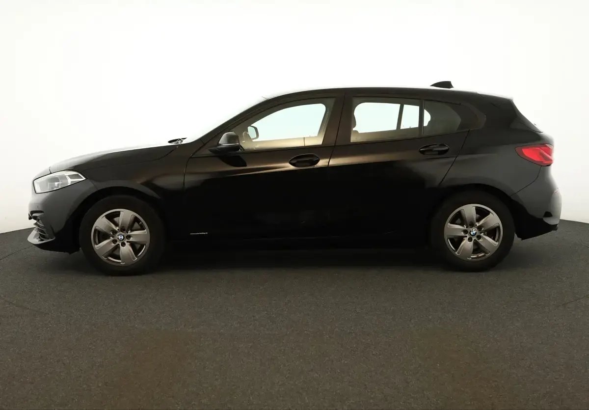 Gebraucht BMW 118 Advantage 136 PS (100 kW) 2021 Schwarz ii Kleinwagen