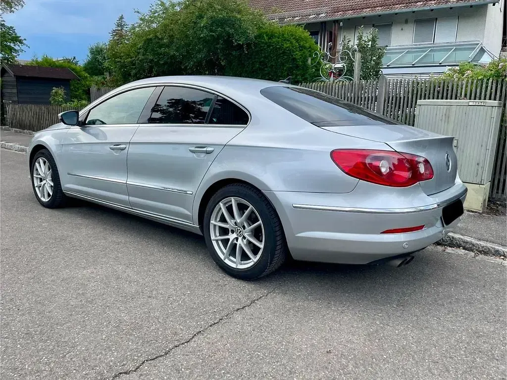 Gebraucht VW Passat 140 PS (102 kW) 2010 Silber Limousine