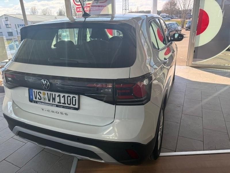 Gebraucht VW T-Cross Basis 95 PS (69 kW) 2025 Pure white SUV