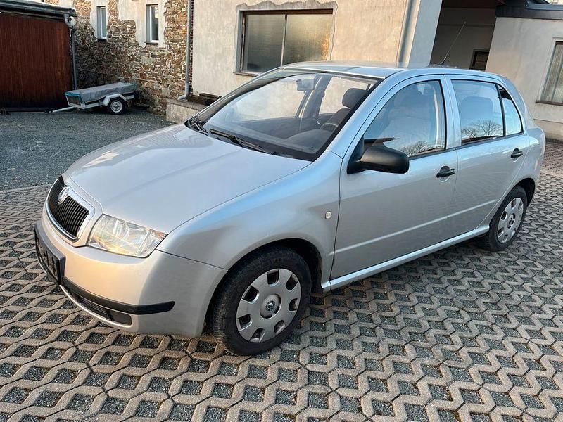 Silber Gebraucht 2002 Skoda Fabia Comfort Limousine | 1.250 € (Fairer Preis) - Bild 1/4