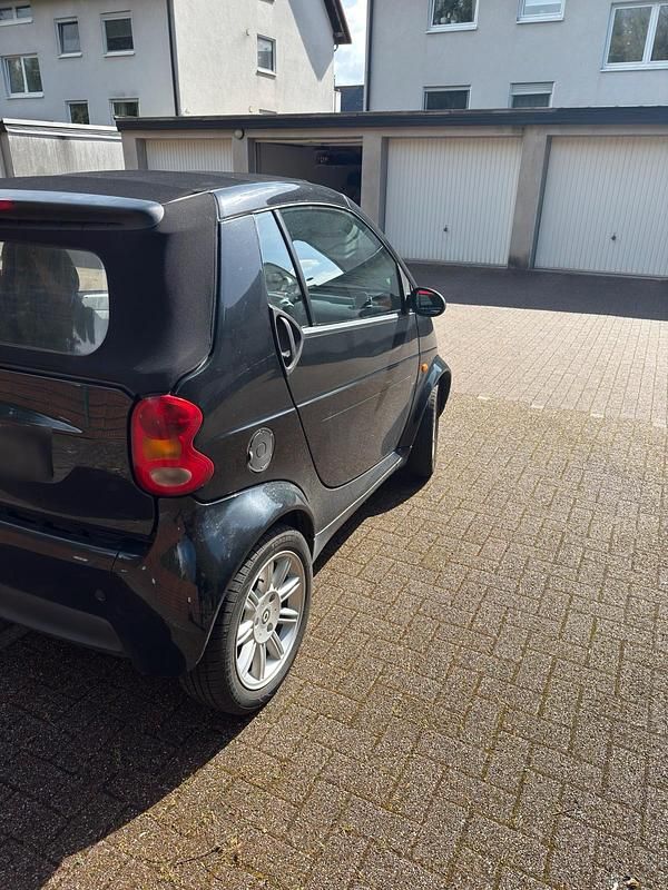 Gebraucht Smart ForTwo Cabrio 61 PS (44 kW) 2003 Schwarz Cabrio
