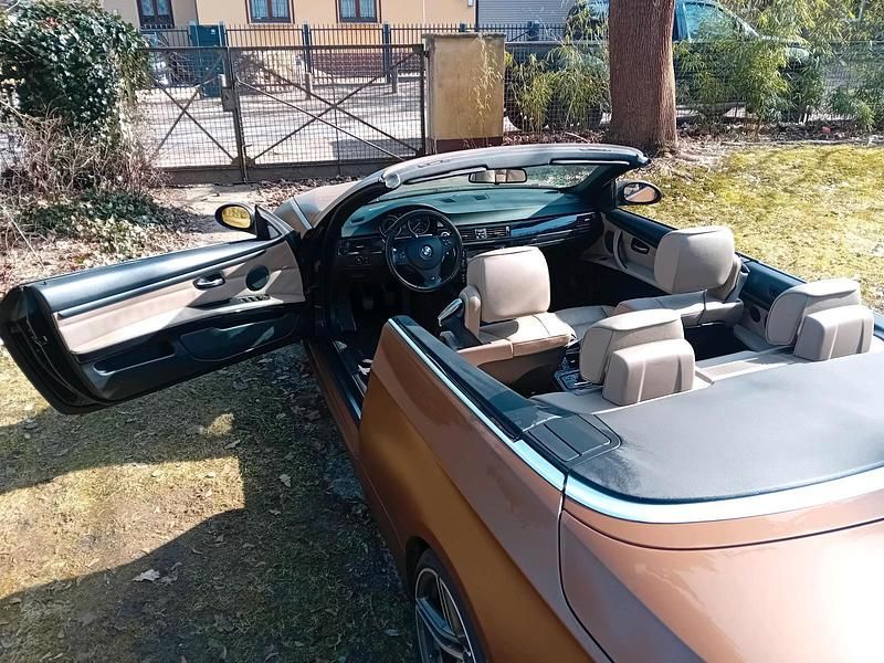 Gebraucht BMW 330 Cabriolet 231 PS (169 kW) 2008 Blau Cabrio