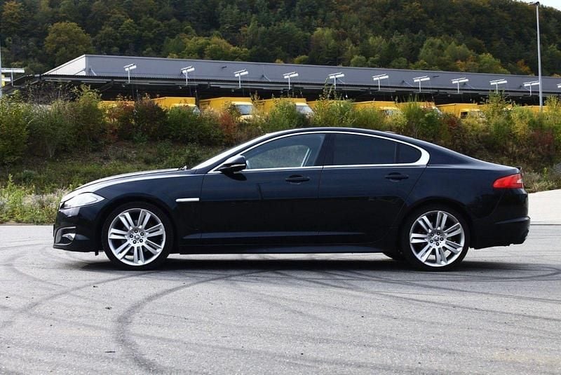 Gebraucht Jaguar XF 241 PS (177 kW) 2012 Schwarz Limousine