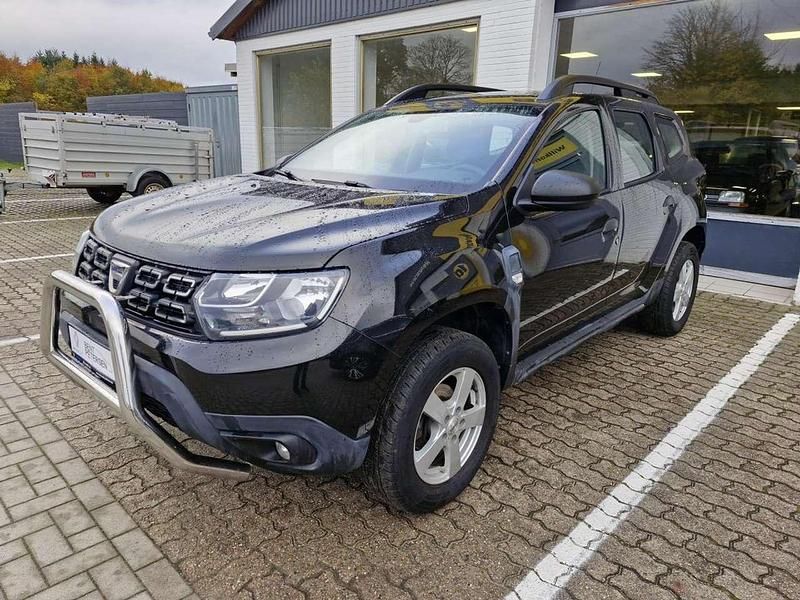 Gebraucht Dacia Duster Essentiel 114 PS (83 kW) 2018 Perlmuttschwarz SUV