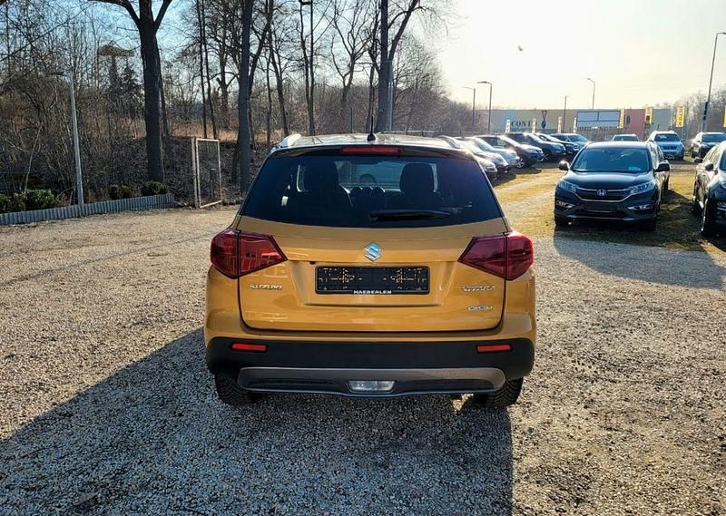 Gebraucht Suzuki Vitara Comfort 111 PS (81 kW) 2019 Orange SUV