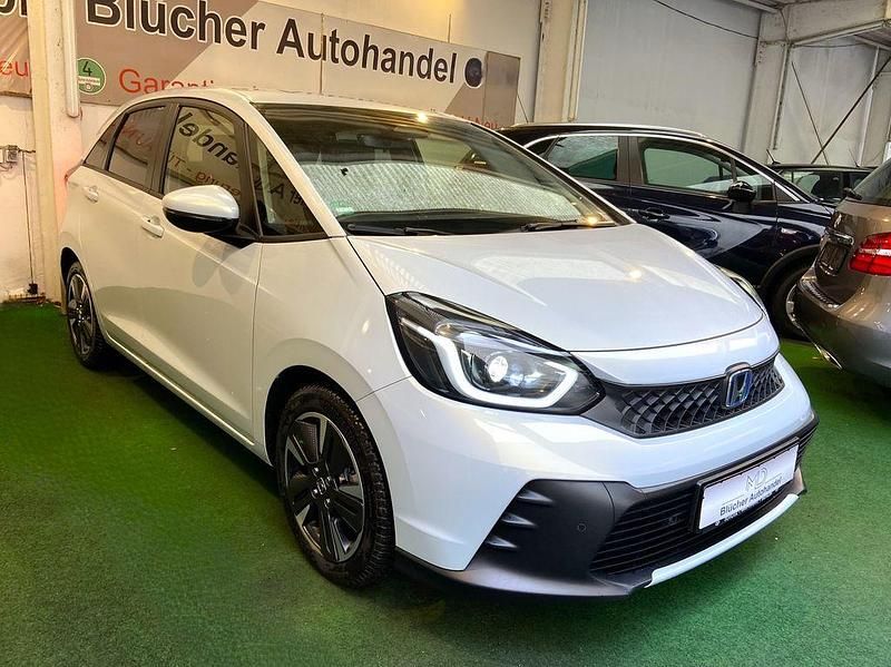 Gebraucht Honda Jazz Advance 122 PS (89 kW) 2025 Premium sunlight white Kleinwagen