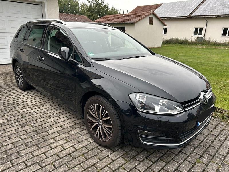 Schwarz Gebraucht 2016 VW Golf VII Allstar Kombi | 9.300 € (Fairer Preis) - Bild 1/4
