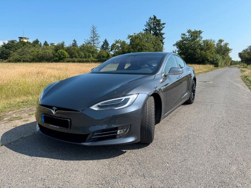 Grau Gebraucht 2017 Tesla Model S Limousine | 35.900 € (Etwas zu teuer) - Bild 1/4