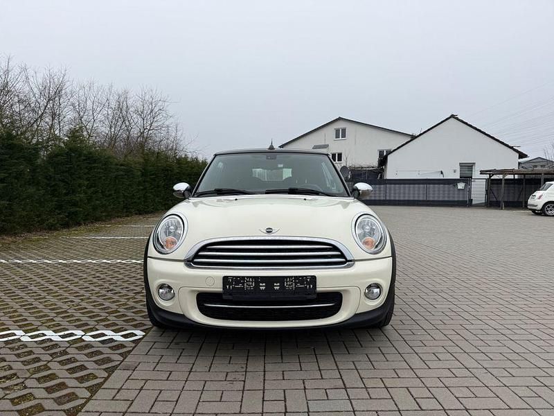 Gebraucht Mini Cooper D Cabriolet 111 PS (81 kW) 2013 Weiß Cabrio