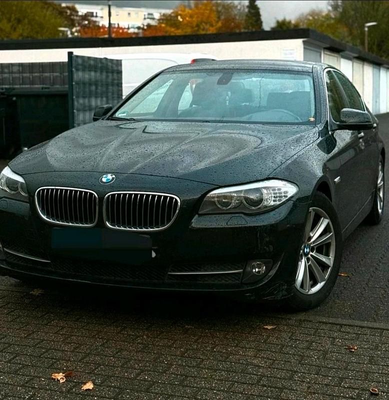 Gebraucht BMW 523 204 PS (150 kW) 2010 Schwarz Limousine