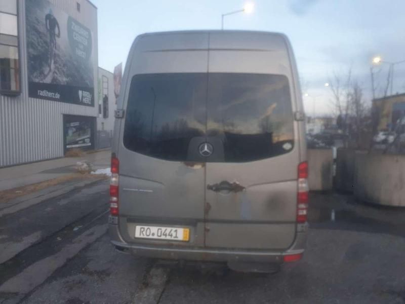 Gebraucht Mercedes Sprinter 150 PS (110 kW) 2007 Rot Van