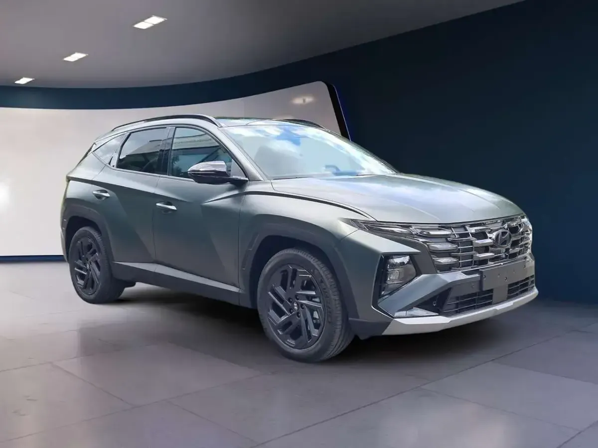 Neu Hyundai Tucson 150 PS (110 kW) 2026 Rb2 pine green matte SUV