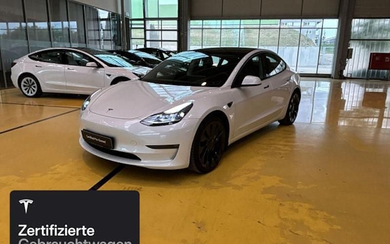 Weiß Gebraucht 2021 Tesla Model 3 Performance Limousine | 29.200 € (Fairer Preis) - Bild 1/4