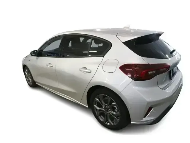 Gebraucht Ford Focus ST-Line 125 PS (91 kW) 2025 Silber Limousine