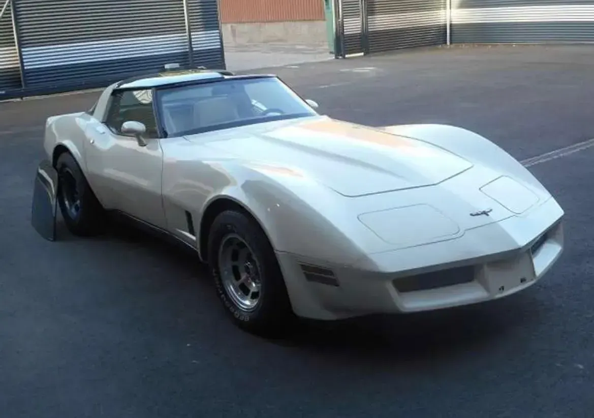 Gebraucht Corvette Stingray 193 PS (141 kW) 1981 Weiß Cabrio