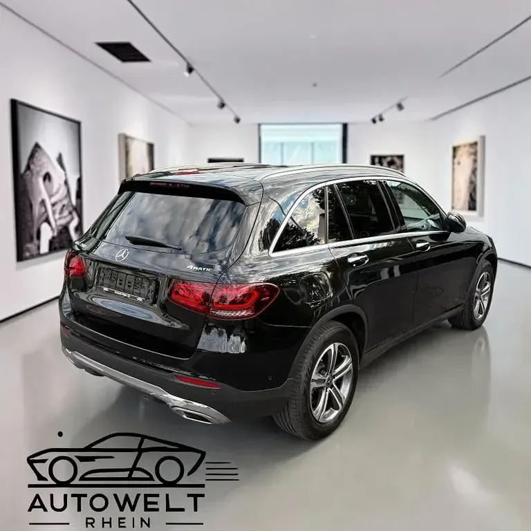 Gebraucht Mercedes GLC200 197 PS (144 kW) 2021 Schwarz SUV