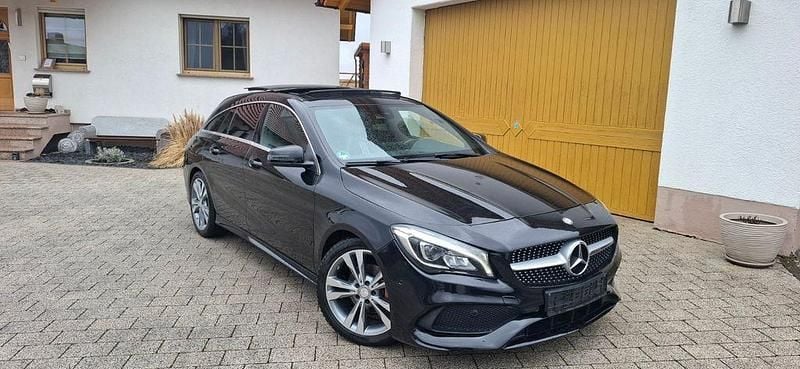 Gebraucht Mercedes CLA200 AMG line 136 PS (100 kW) 2017 Schwarz Limousine