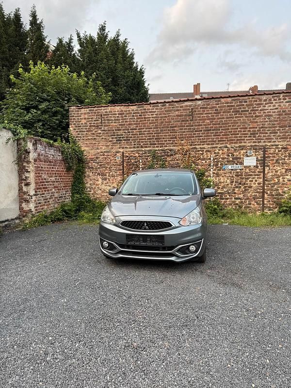 Grau Gebraucht 2016 Mitsubishi Space Star Top Kleinwagen | 8.800 € (Fairer Preis) - Bild 1/4