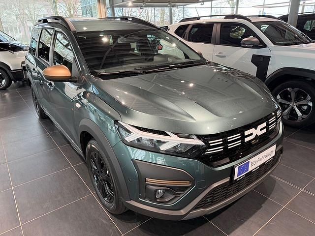 Gebraucht Dacia Jogger Extreme 91 PS (66 kW) 2025 Grün Van / Kleinbus