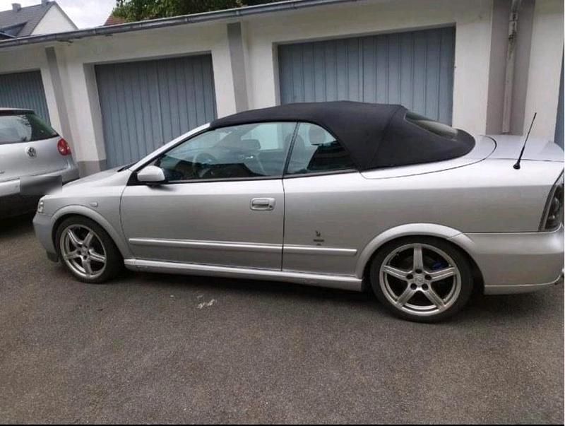 Gebraucht Opel Astra Cabriolet 125 PS (91 kW) 2004 Silber Cabrio