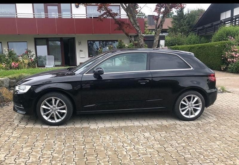 Gebraucht Audi A3 S-Line 179 PS (131 kW) 2012 Schwarz Kleinwagen