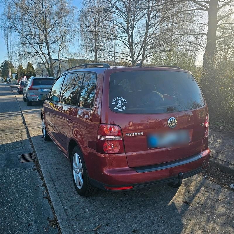 Gebraucht VW Touran 140 PS (102 kW) 2012 Rot Van / Kleinbus