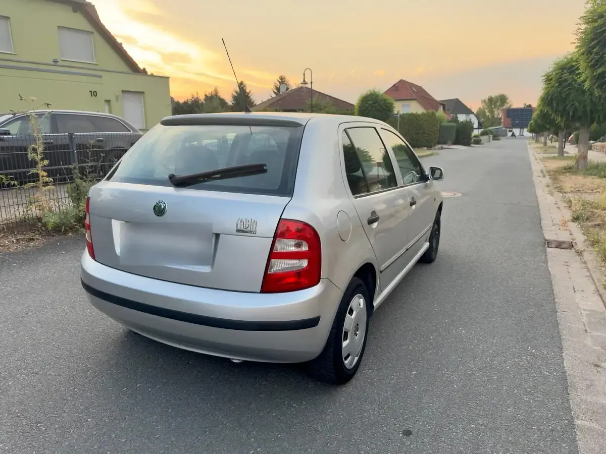 Gebraucht Skoda Fabia 75 PS (55 kW) 2004 Grau Limousine