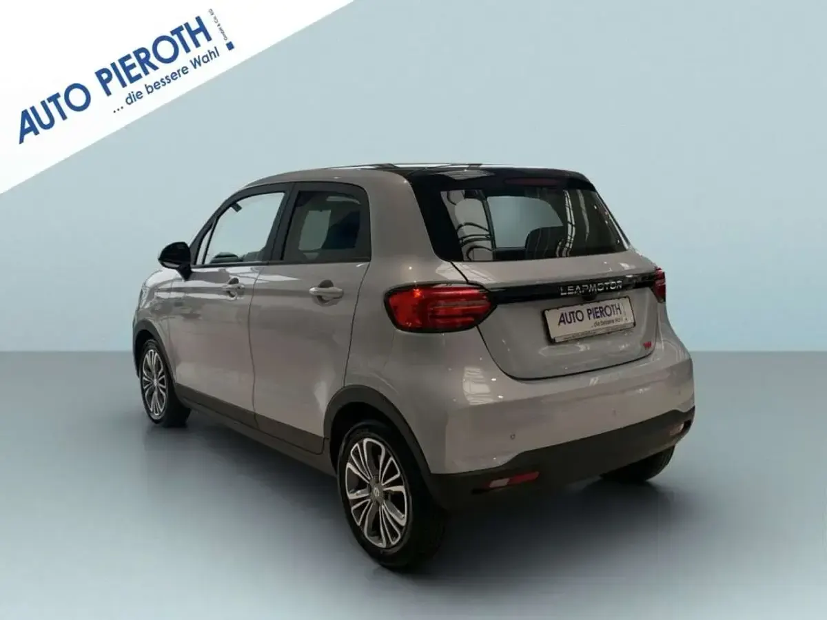 Gebraucht Leapmotor T03 69 kW (95 PS) 2025 Silber Kleinwagen