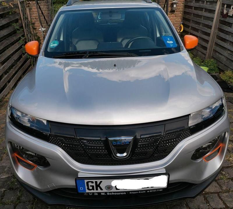 Grau Gebraucht 2021 Dacia Spring Comfort Plus Kleinwagen | 10.500 € (Fairer Preis) - Bild 1/4