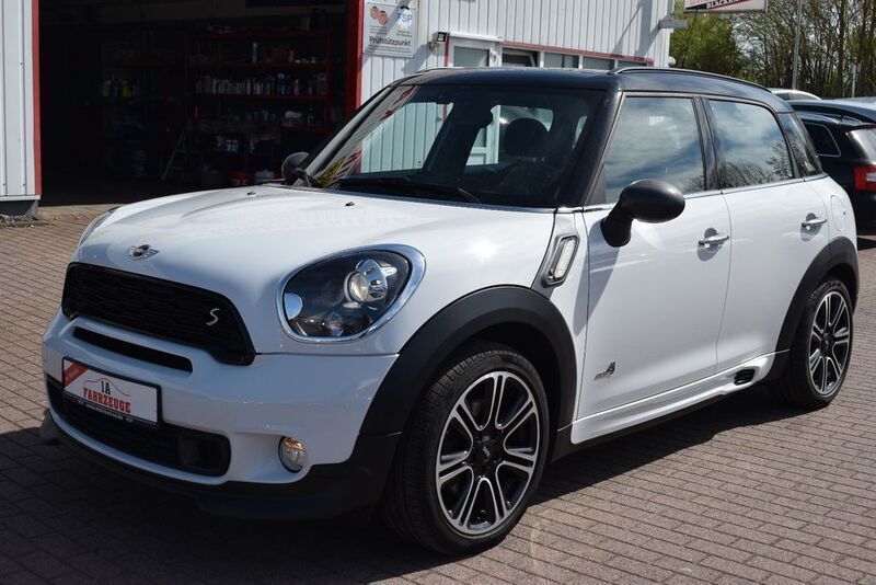 Weiß Gebraucht 2013 Mini John Cooper Works Countryman SUV | 11.390 € (Fairer Preis) - Bild 1/4
