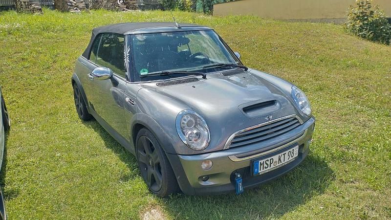Grau Gebraucht 2004 Mini Cooper S Cabriolet Cabrio | 6.350 € (Fairer Preis) - Bild 1/4