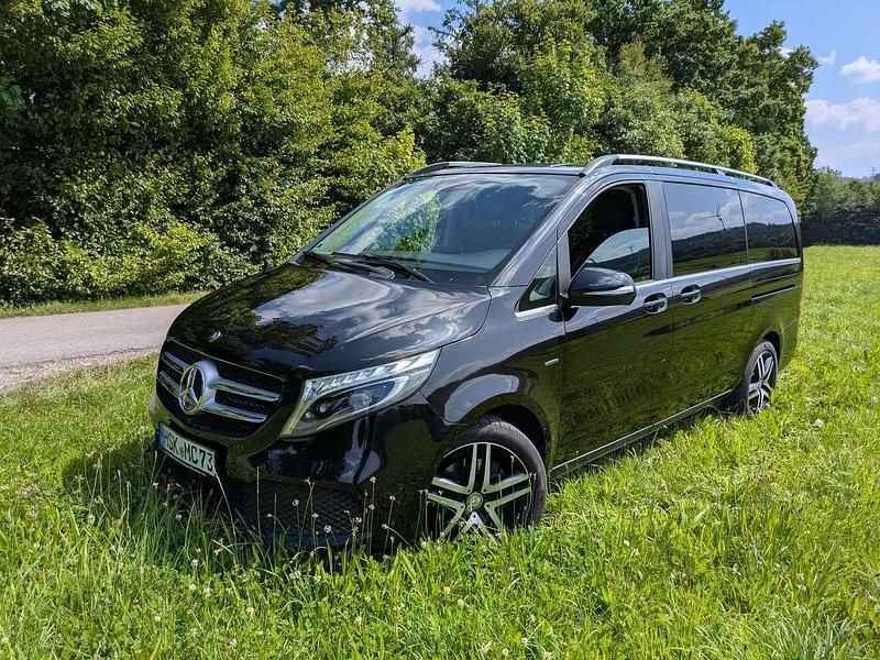 Gebraucht 2014 Mercedes V250 Avantgarde Van / Kleinbus | 25.950 € (Guter Preis) - Bild 1/4