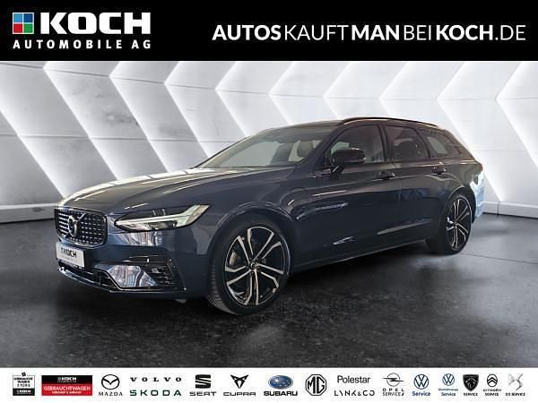 Blau (723 denim blue metallic (dunkelblau)) Gebraucht 2023 Volvo V90 Plus Kombi | 44.990 € (Superpreis) - Bild 1/4