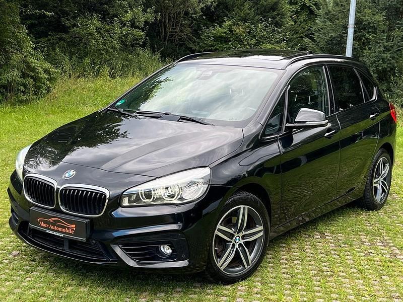 Schwarz Gebraucht 2014 BMW 218 Active Tourer Sport Line Van / Kleinbus | 7.990 € (Fairer Preis) - Bild 1/4