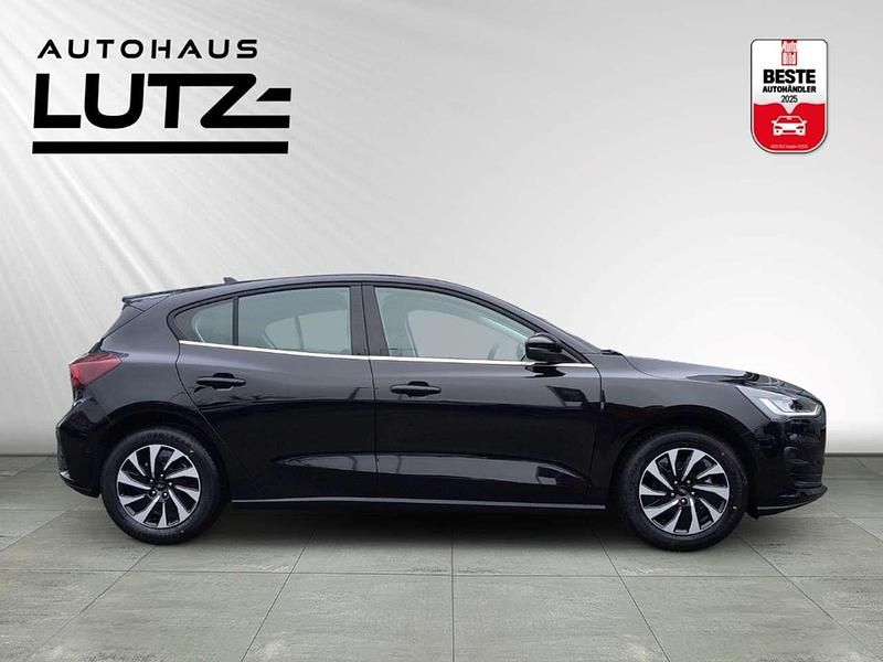 Neu Ford Focus Titanium 155 PS (114 kW) 2026 Obsidianschwarz metallic Limousine