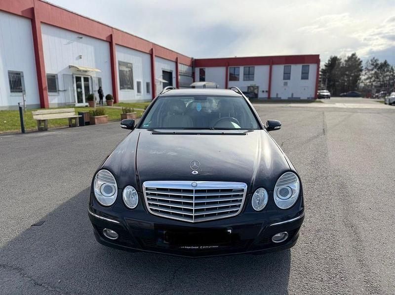 Gebraucht Mercedes E350 272 PS (200 kW) 2007 Schwarz Kombi