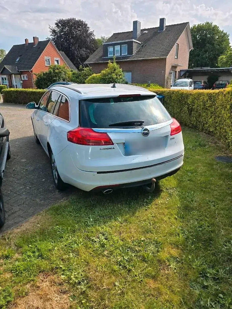 Gebraucht Opel Insignia 131 PS (96 kW) 2009 Weiß Kombi
