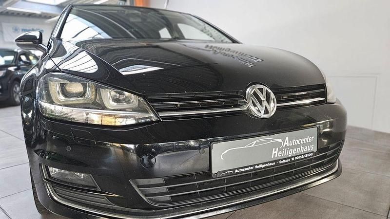 Schwarz Gebraucht 2016 VW Golf VII Allstar Limousine | 9.980 € - Bild 1/4
