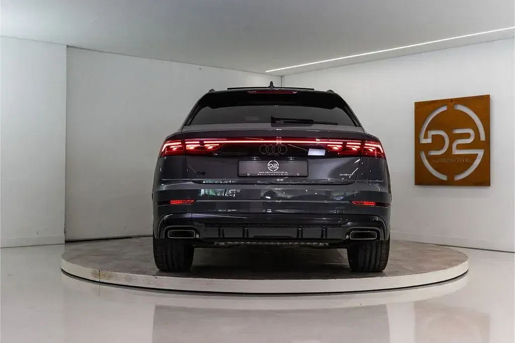 Neu Audi Q8 Competition 489 PS (359 kW) 2026 Grau SUV