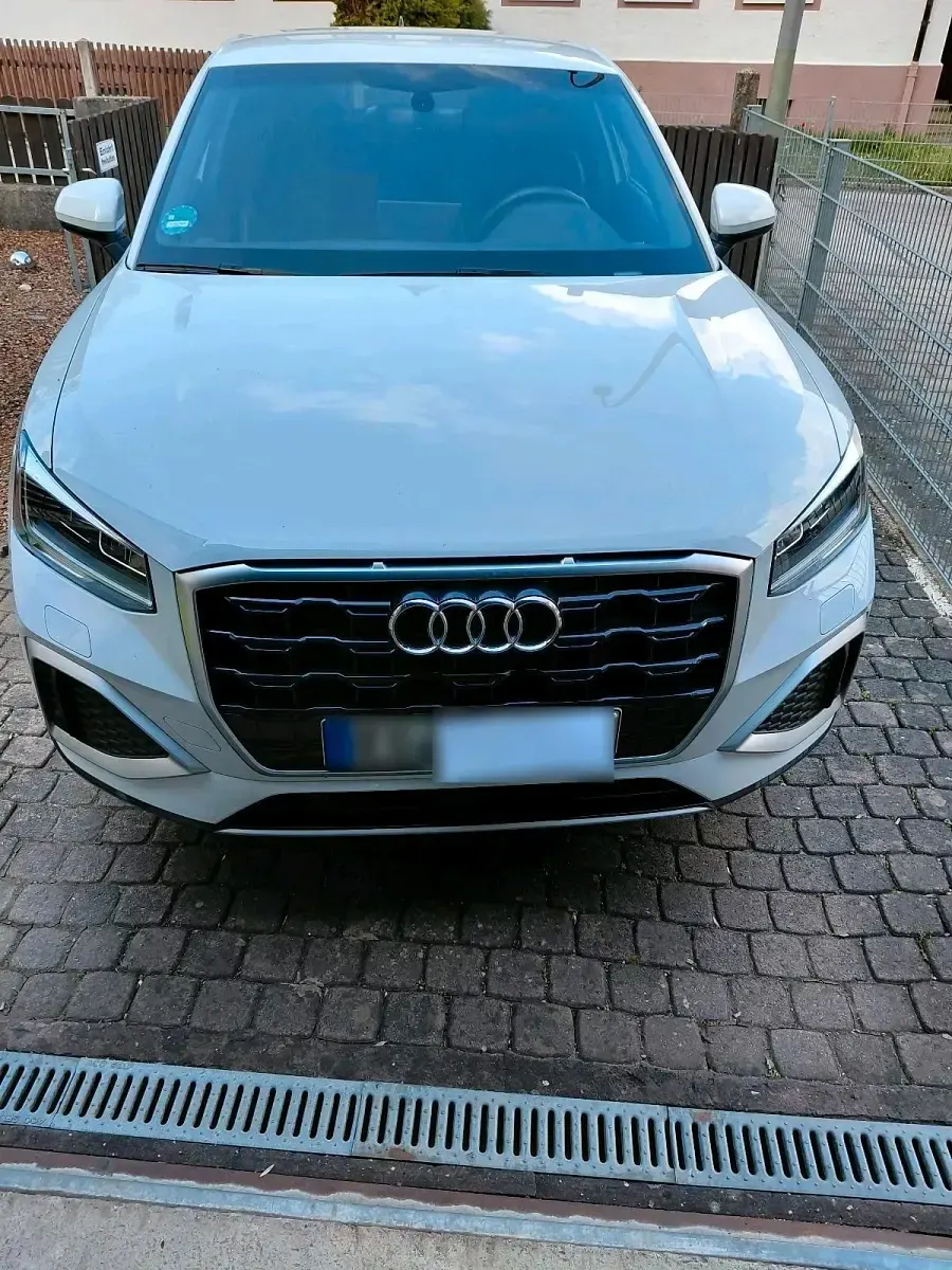 Gebraucht Audi Q2 Advanced Plus 150 PS (110 kW) 2022 Weiß SUV