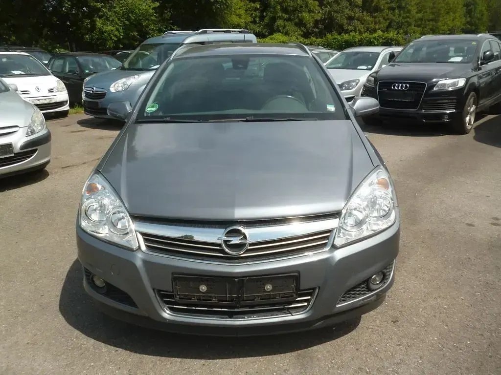 Gebraucht Opel Astra 105 PS (77 kW) 2008 Grau Limousine
