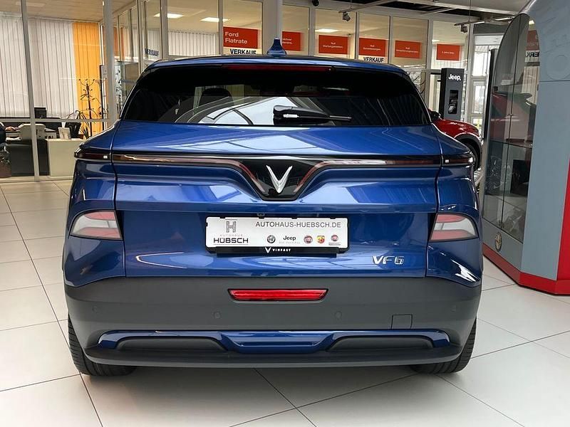 Neu VinFast VF 6 Plus 150 kW (204 PS) 2026 Vinfast blau SUV