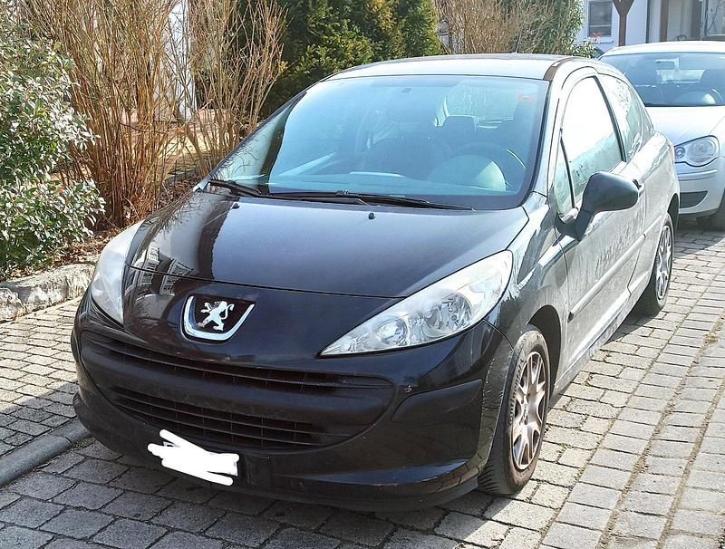 Schwarz Gebraucht 2007 Peugeot 207 Limousine | 800 € (Guter Preis) - Bild 1/4