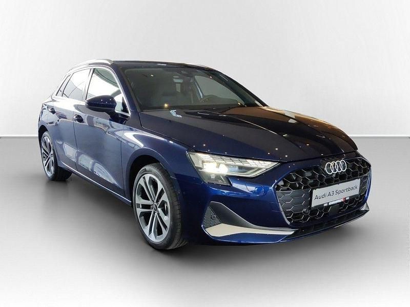 Używany Audi A3 Advanced 150 KM (110 kW) 2025 Niebieski Sedan/Limuzyna