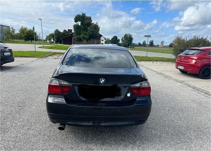 Schwarz Gebraucht 2006 BMW 318 Limousine | 1.700 € (Superpreis) - Bild 1/4