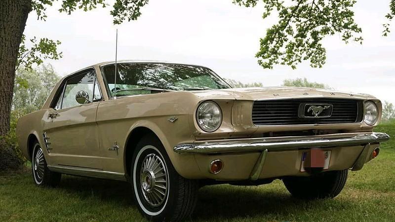 Beige Gebraucht 1966 Ford Mustang Coupé | 29.900 € - Bild 1/4