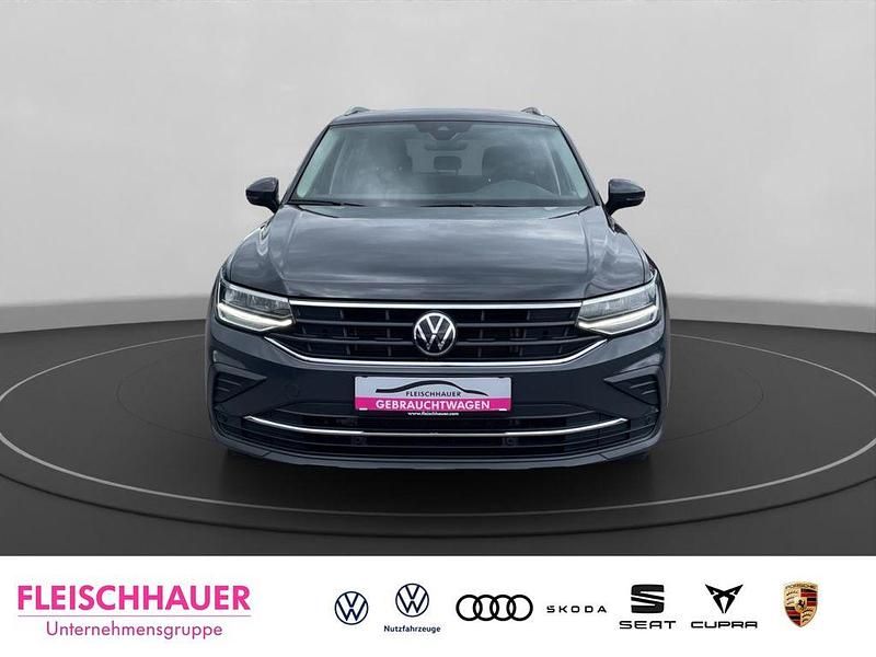 Gebraucht VW Tiguan Active 245 PS (180 kW) 2022 Uranograu SUV