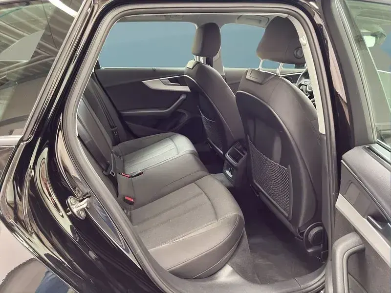 Gebraucht Audi A4 204 PS (150 kW) 2024 Schwarz Kombi