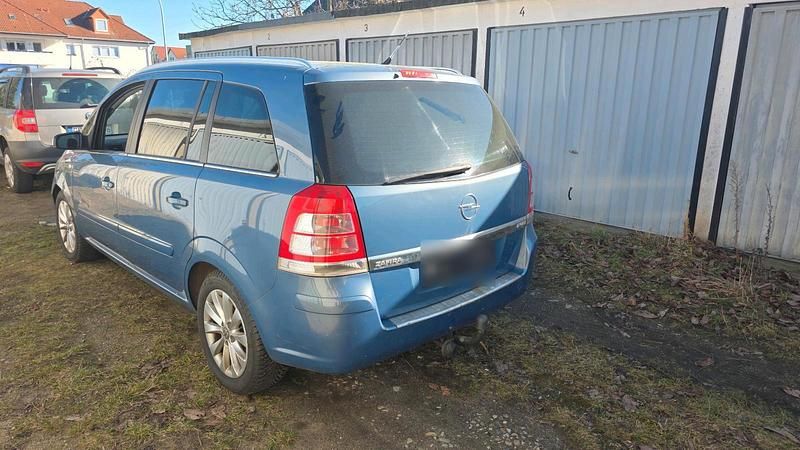 Gebraucht Opel Zafira 110 PS (80 kW) 2008 Blau Van / Kleinbus